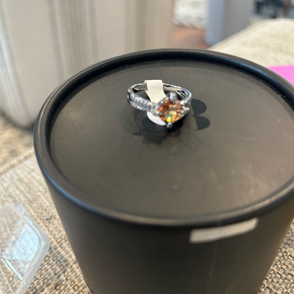 Bomb party ring size 8